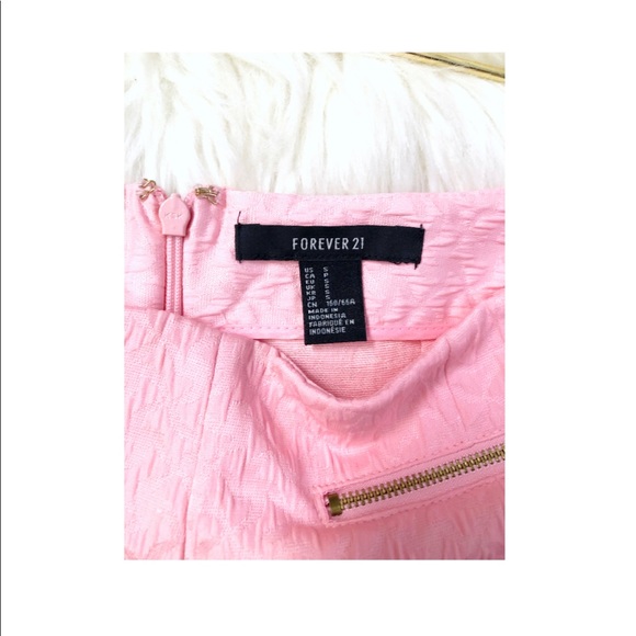 Pink & Gold Short - Picture 5 of 6